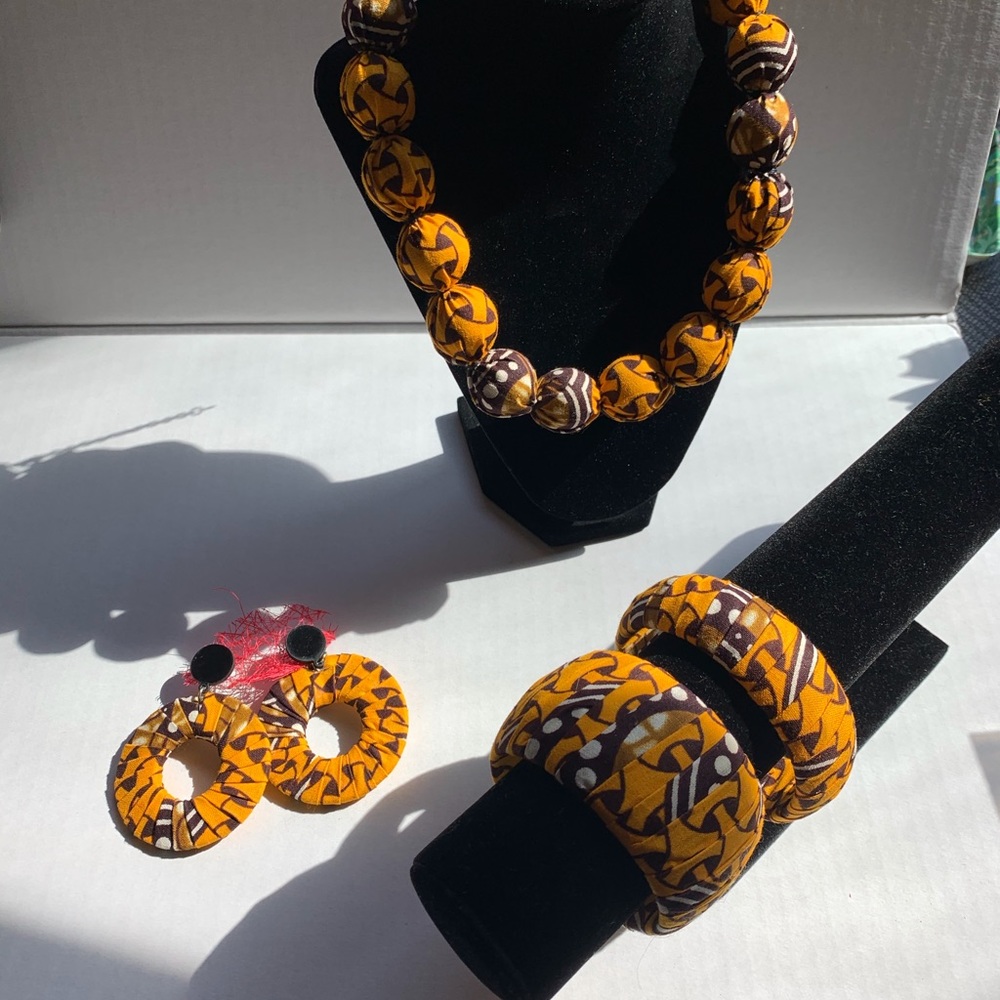 5 piece African American fabric head wrap and jewelry set - Picture 5 of 5